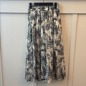 0degrees Celsius Black & White Scenic Print Midi Skirt